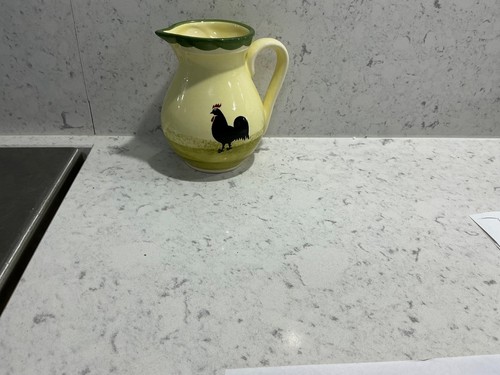 Rooster and hen milk - rooster,