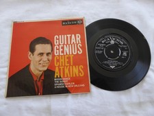 CHET ATKINS.  GUITAR GENIUS  -  EP  -  UK  RCA RCX-7118  YEAR 1963