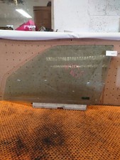 MERCEDES 190E WINDOW W201