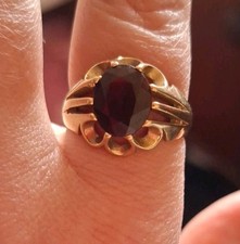 9ct Gold & Garnet Gypsy Ring