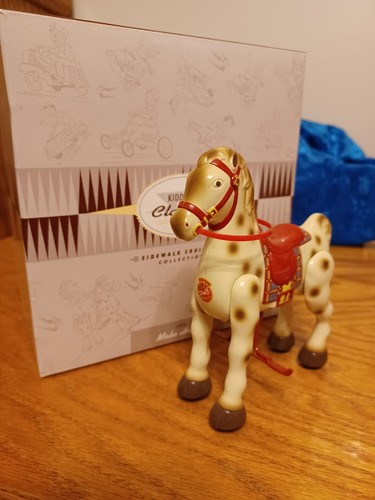 Vintage 1995 hallmark classic - hallmark,