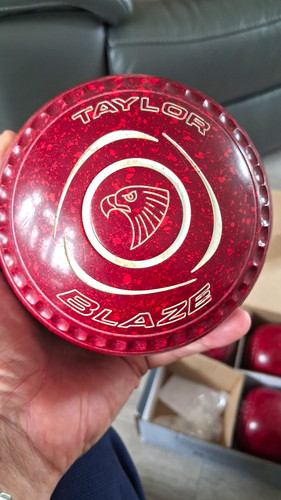 Taylor blaze lawn bowls set - blaze,