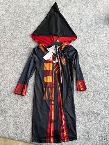 Harry potter gryffindor hood - harry,