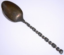 1892 Venetian Twist Pattern