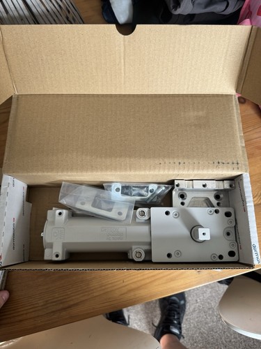 Dorma rts hold open - 87,