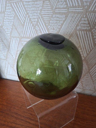 Antique green glass - green,