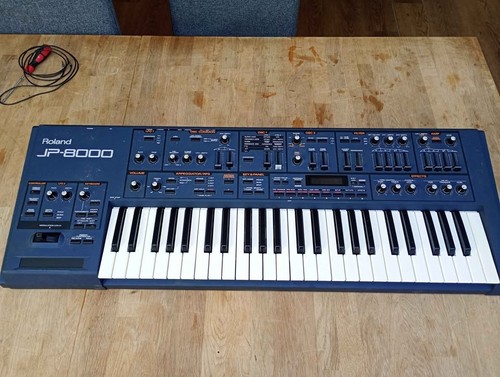 Roland jp8000 analogue - roland,