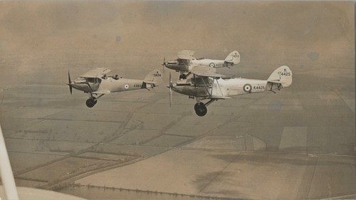 Hawker hart trainer formation - hawker,