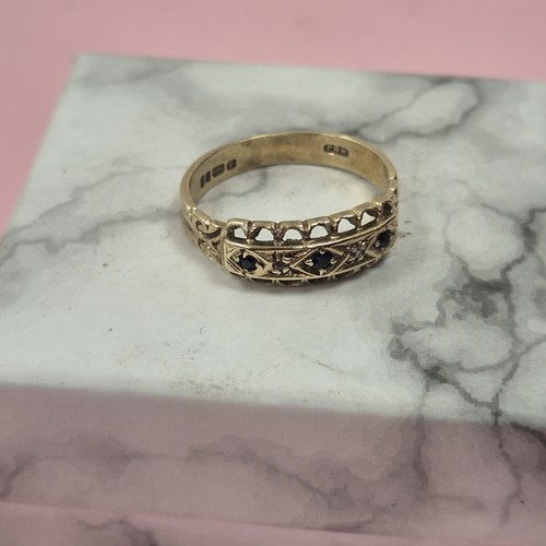 Vintage carved 9ct - carved,