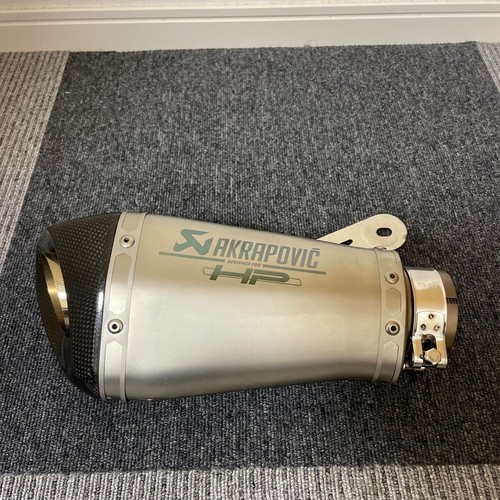 Mint genuine bmw akrapovic - bmw,