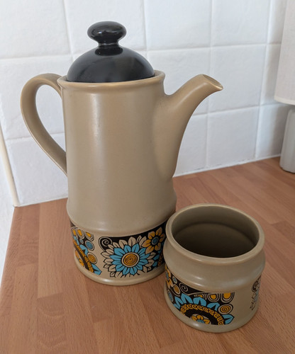 Sadler ceramic coffee pot - ceramic,