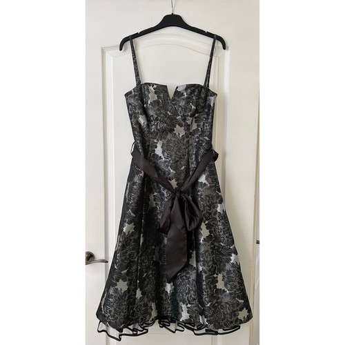 Debut black grey floral - &,