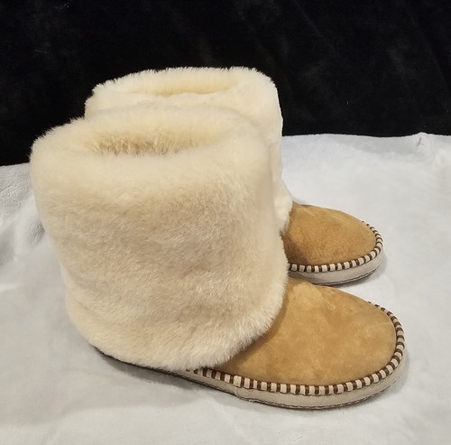 Ugg moccasin style - ugg,