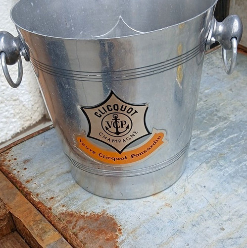 Veuve clicquot ponsardin metal - clicquot,