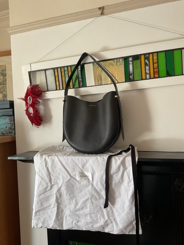 Victoria beckham dia bucket - victoria,