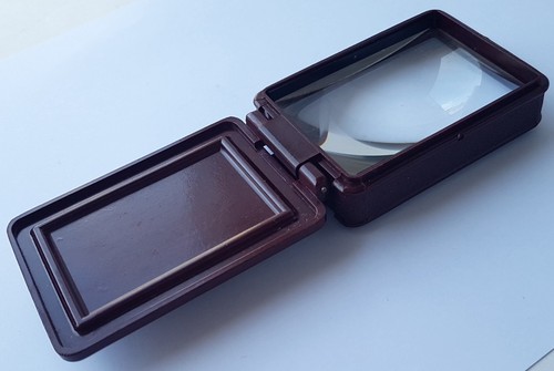 Old magnifying glass bakelite - magnifying,