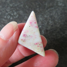 RARE KAKORTOKITE  (7.6 grams / 31 mm) TUMBLESTONE (G9)  (GREENLAND)