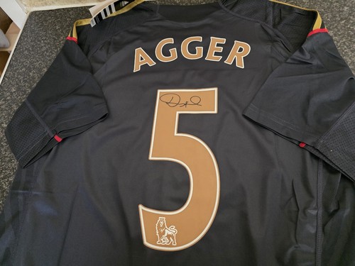 Daniel agger signed liverpool - signed,