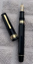 Big Omas Extra 557/F Paragon Faceted Deco Band Fountain Pen