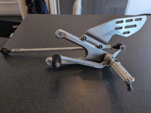 Yamaha 2007 left rearset - r1,