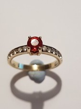 Gemporia 9ct White Gold Sunset Sapphire with White Sapphires Ring Size N