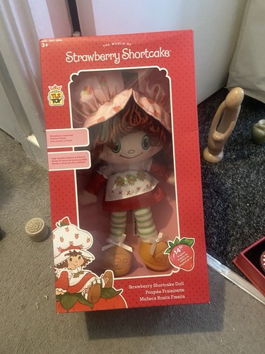 Strawberry shortcake doll - strawberry,