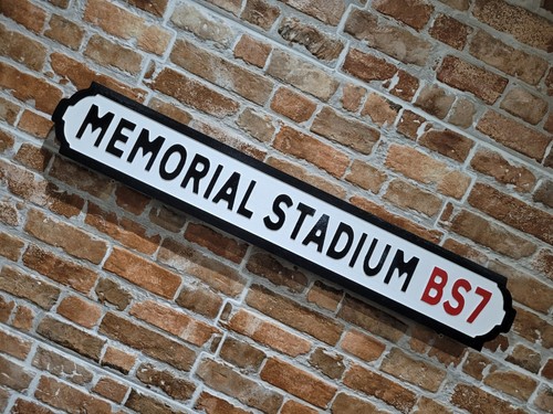 Memorial stadium faux - stadium, cast