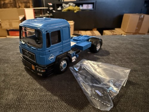 Cori man tractor unit - cori,