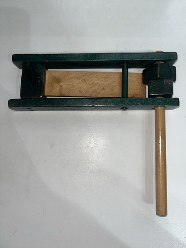 Vintage wooden noisemaker - wooden,