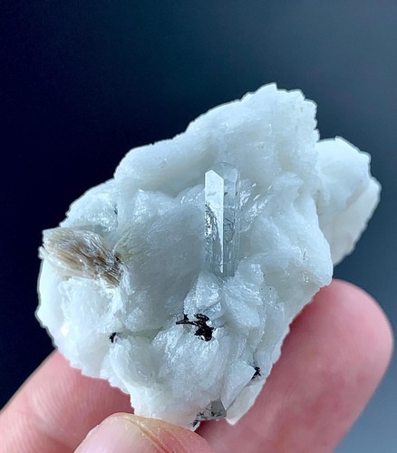121 carat aquamarine - carat, crystal