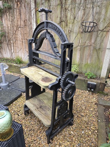 Vintage cast iron - cast,