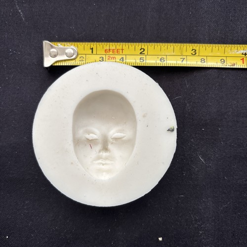 Sugarcraft solving face mould - sugarcraft,