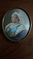 OVAL MINIATURE VICTORIAN QUEEN