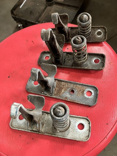 Type front bonnet catch - type,
