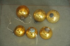 6 Pc Vintage 2.25" Round