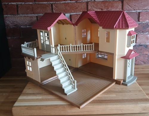 Sylvanian families beechwood - families,