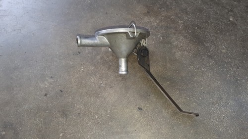 Carburetor pressure valve for - pressure,