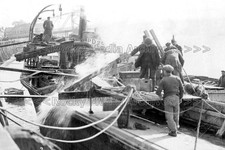 Jyy-77 Sailing Ships In Dock