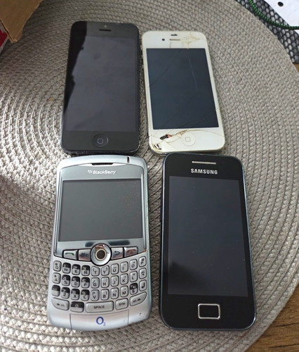 Mixed brands mobile phones - mixed,