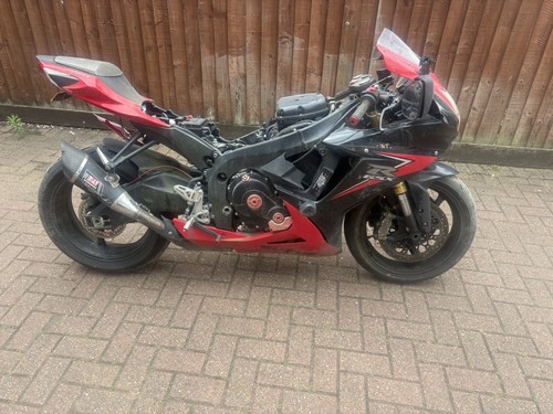 Suzuki gsxr 750 2011 breaking - suzuki,