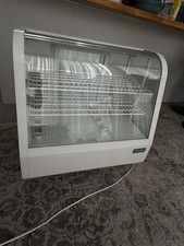 £500 Polar C-Series CounterTop Display Fridge White 100Ltr