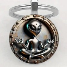 Alien Keyring Zinc Alloy Glass Charm Pendant Keychain Unisex Car Bag Jewellery