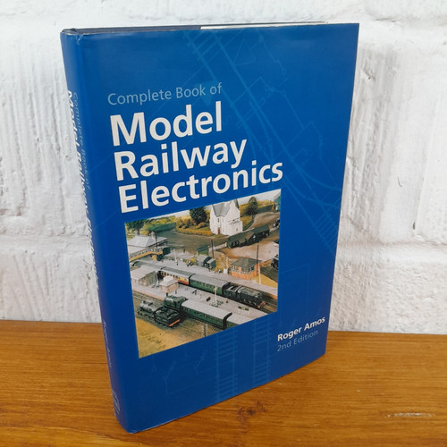 Complete book model railway - complete, of