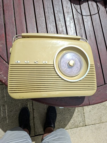 Bush radio tr82 tested - tr82/97,