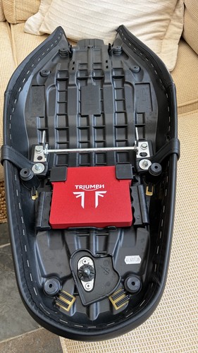 Triumph street twin seat - triumph,
