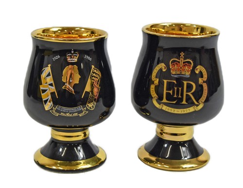Prinknash pottery queen - 2x,