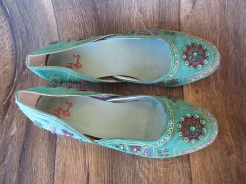 Embroidered bling pumps - embroidered,