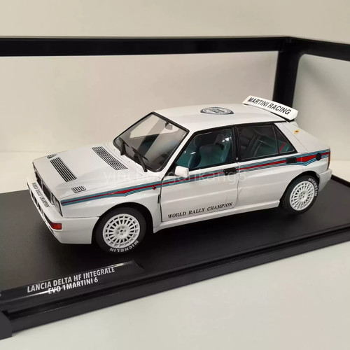 Solido lancia delta hf - 1/18,