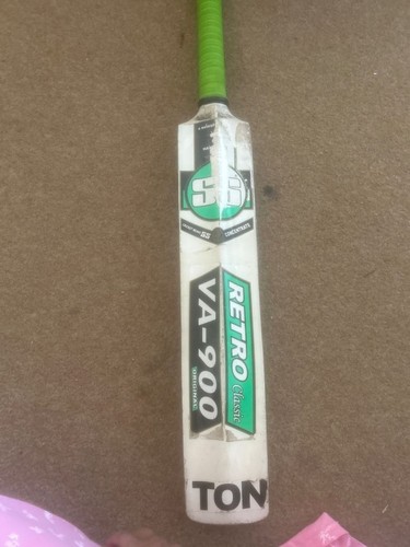 Ton cricket bat - bat, classic