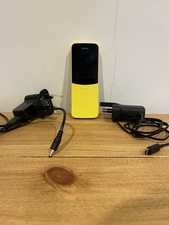 Nokia 8110 4G Yellow + Cables